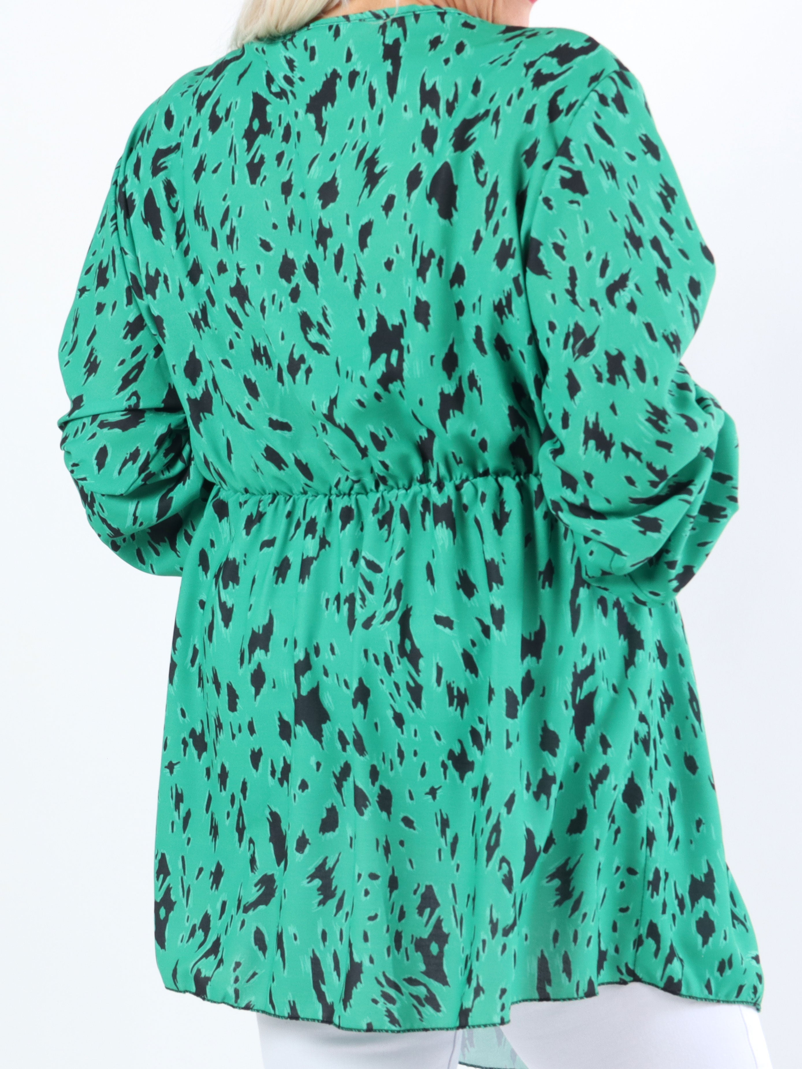 Yda - Mönstrad plus size blus med gummiband i midjan